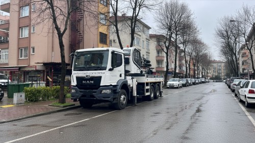 Kayışdağı Caddesi Vinç Kiralama