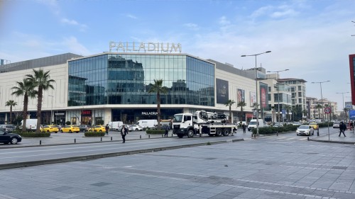 Palladium AVM Bölgesi Vinç Kiralama